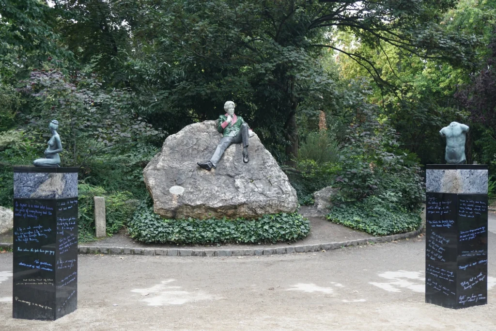 oscar wilde memorial dublin oscar wilde memorial dublin